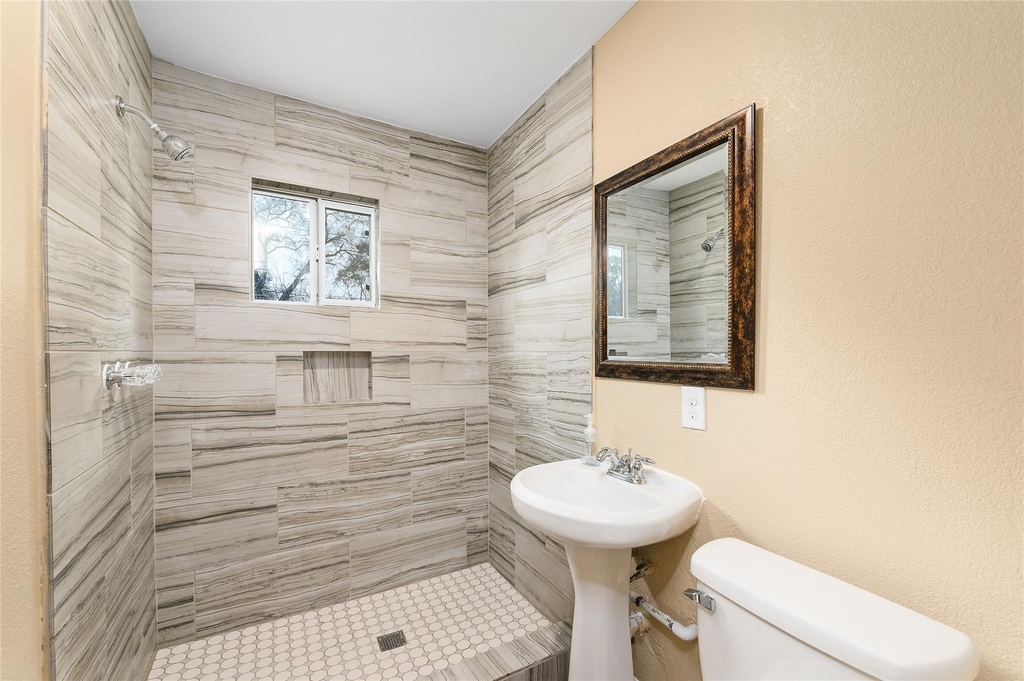 3938 Daphne Street - Photo 5
