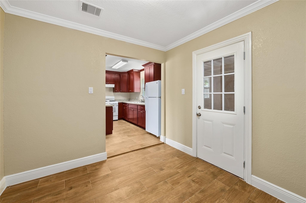 3938 Daphne Street - Photo 11