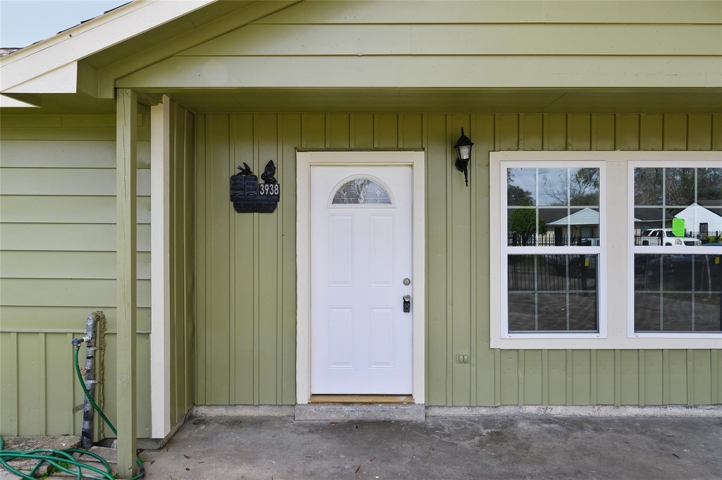3938 Daphne Street - Photo 2