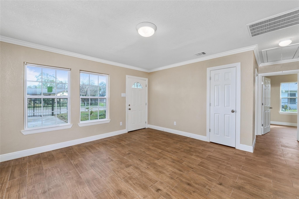 3938 Daphne Street - Photo 6