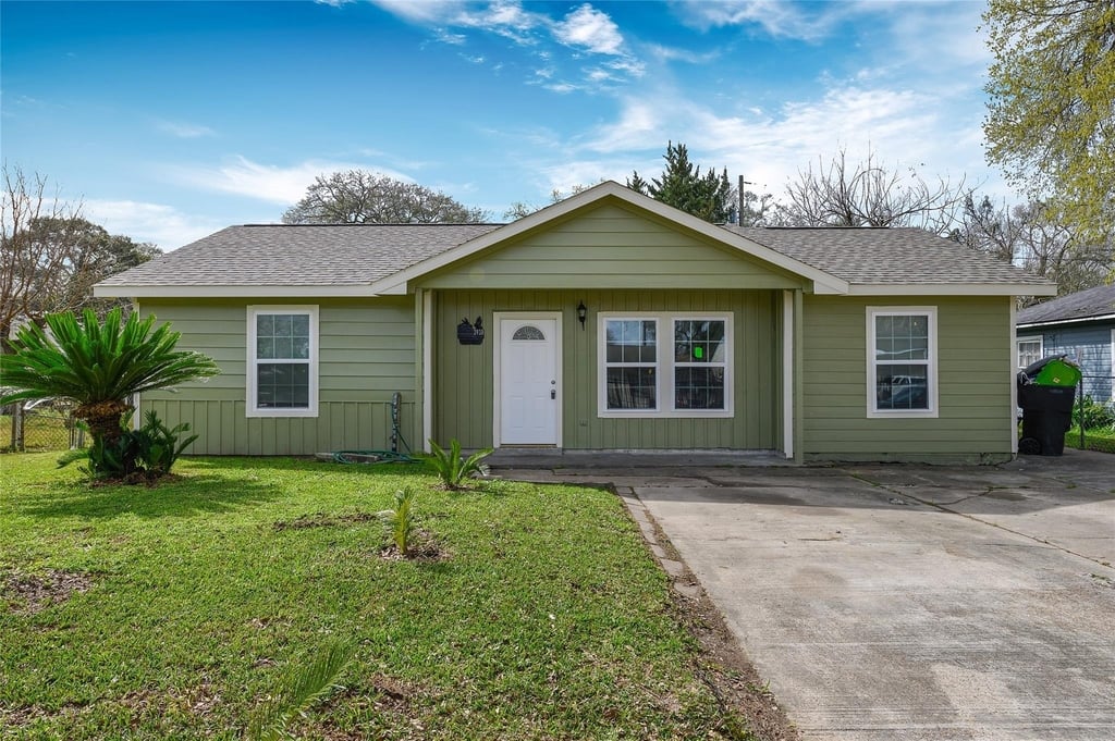 3938 Daphne Street - Photo 1