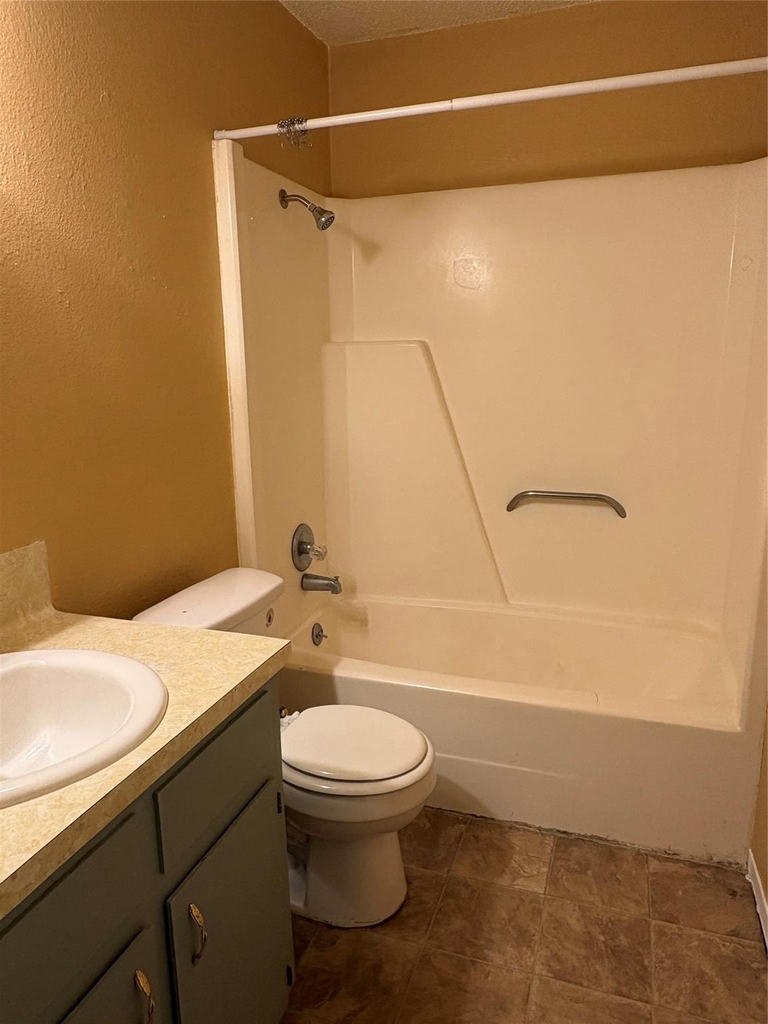 405 Oak Street - Photo 8