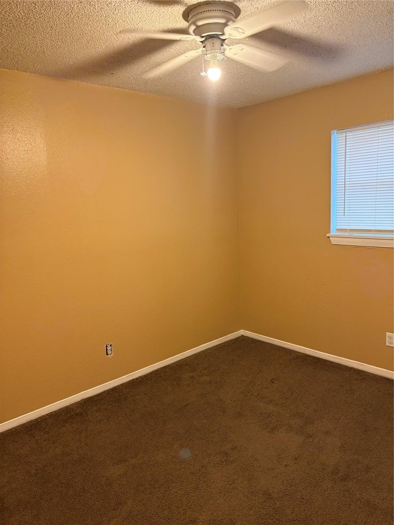 405 Oak Street - Photo 7