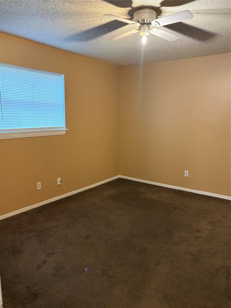 405 Oak Street - Photo 6