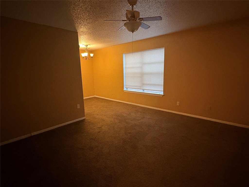 405 Oak Street - Photo 4