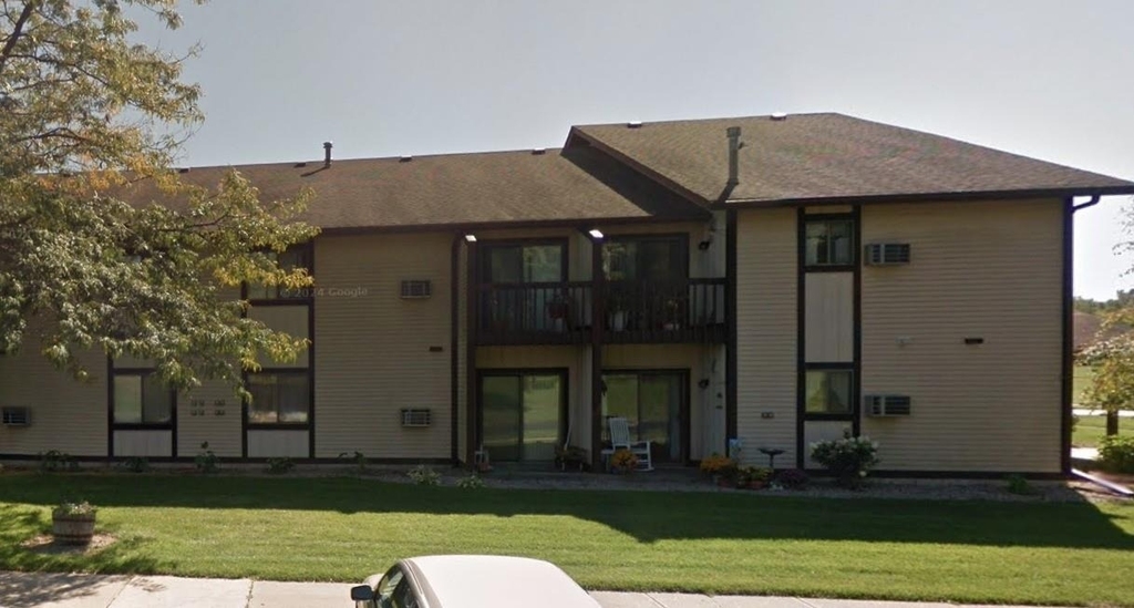 800 E Smith Street - Photo 0