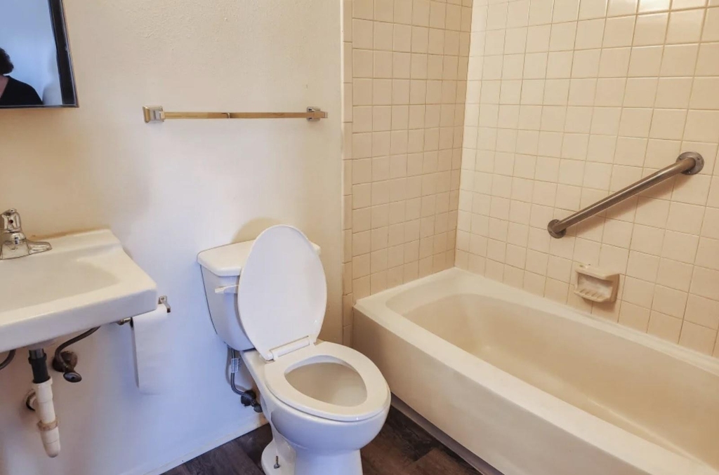 800 E Smith Street - Photo 12