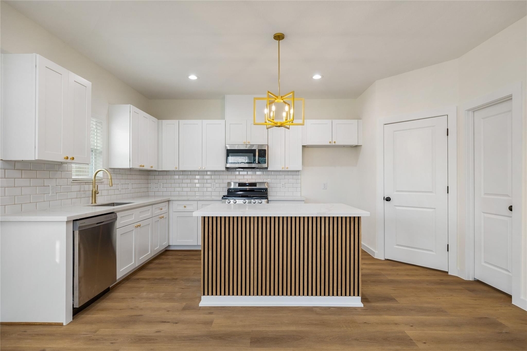 6417 Eastland Street - Photo 5