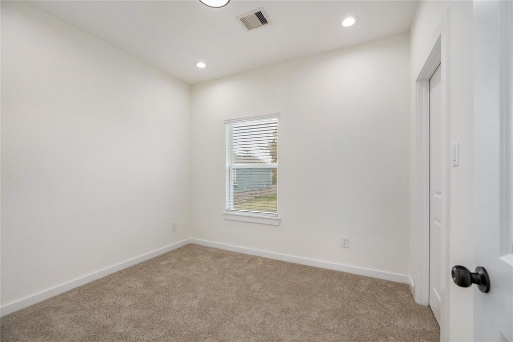 6417 Eastland Street - Photo 15