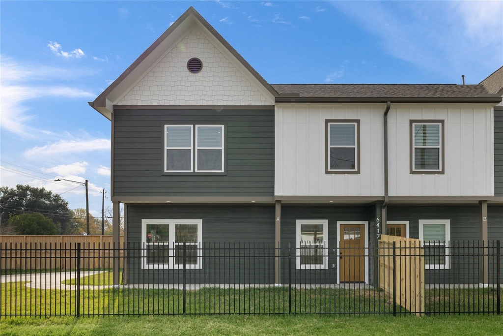 6417 Eastland Street - Photo 0