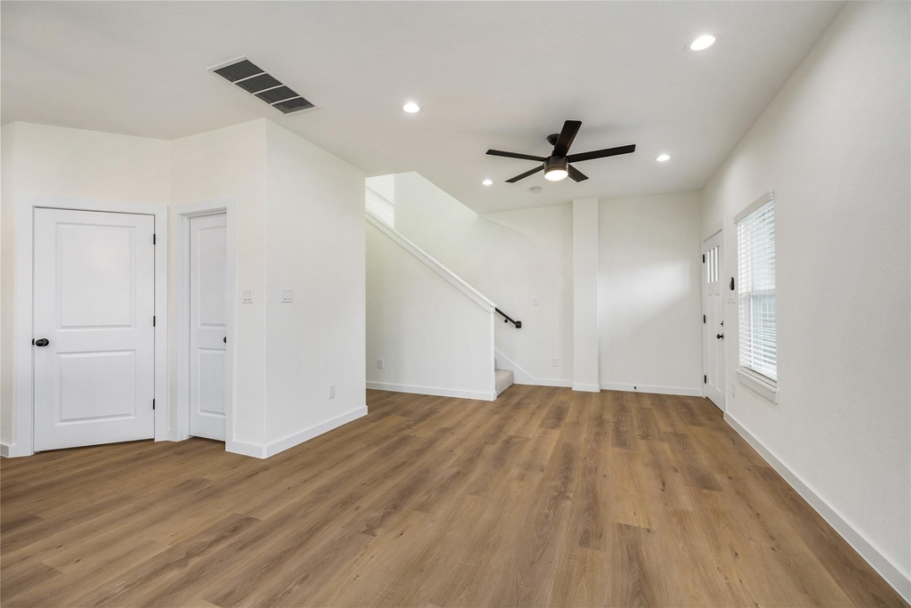6417 Eastland Street - Photo 7