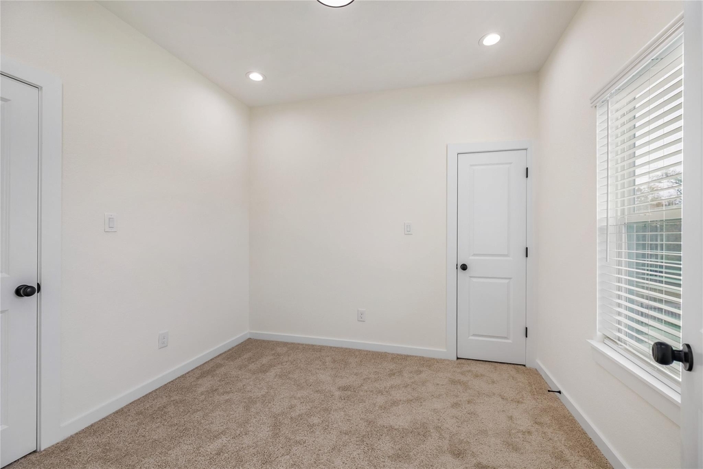 6417 Eastland Street - Photo 14