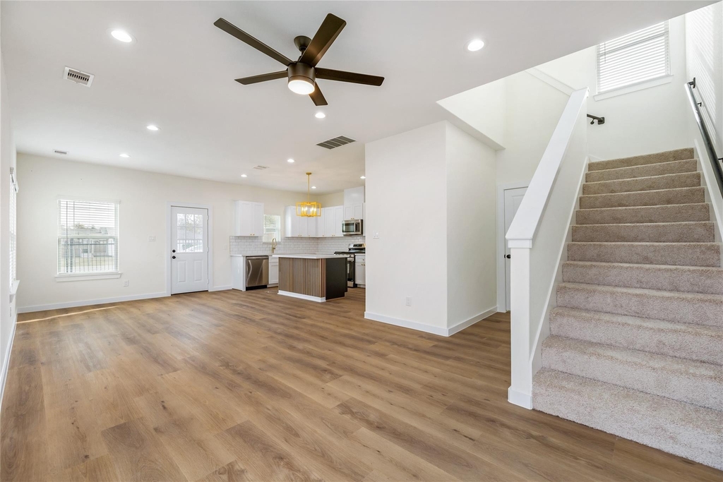 6417 Eastland Street - Photo 8