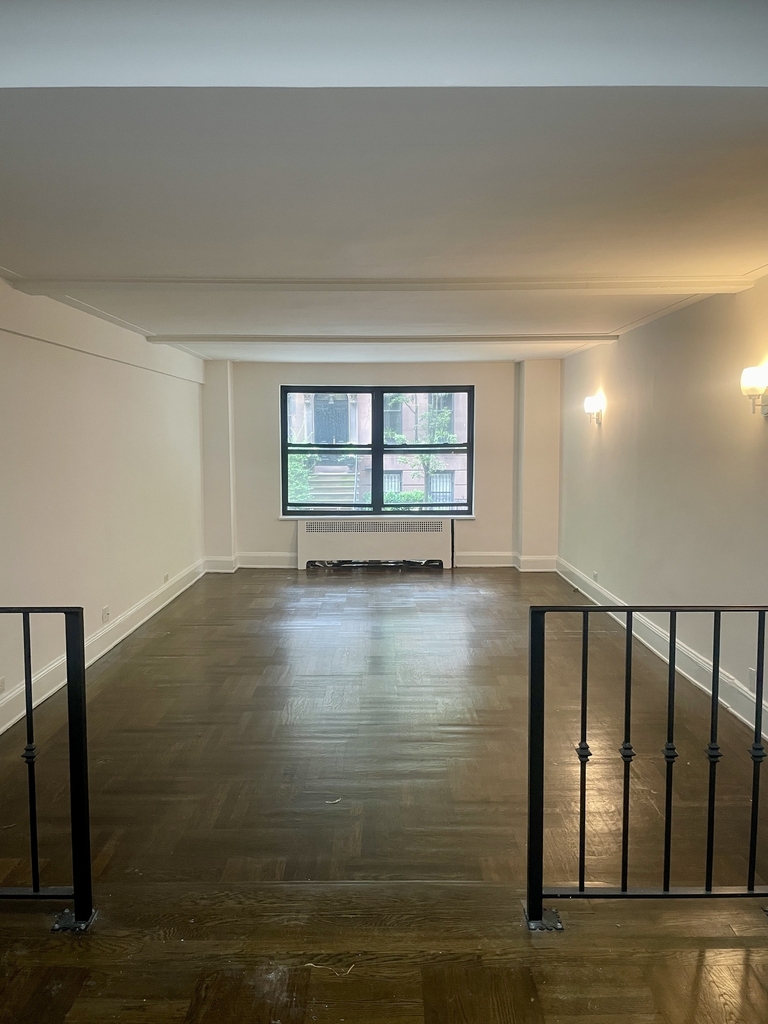 137 East 38th Street - Photo 0