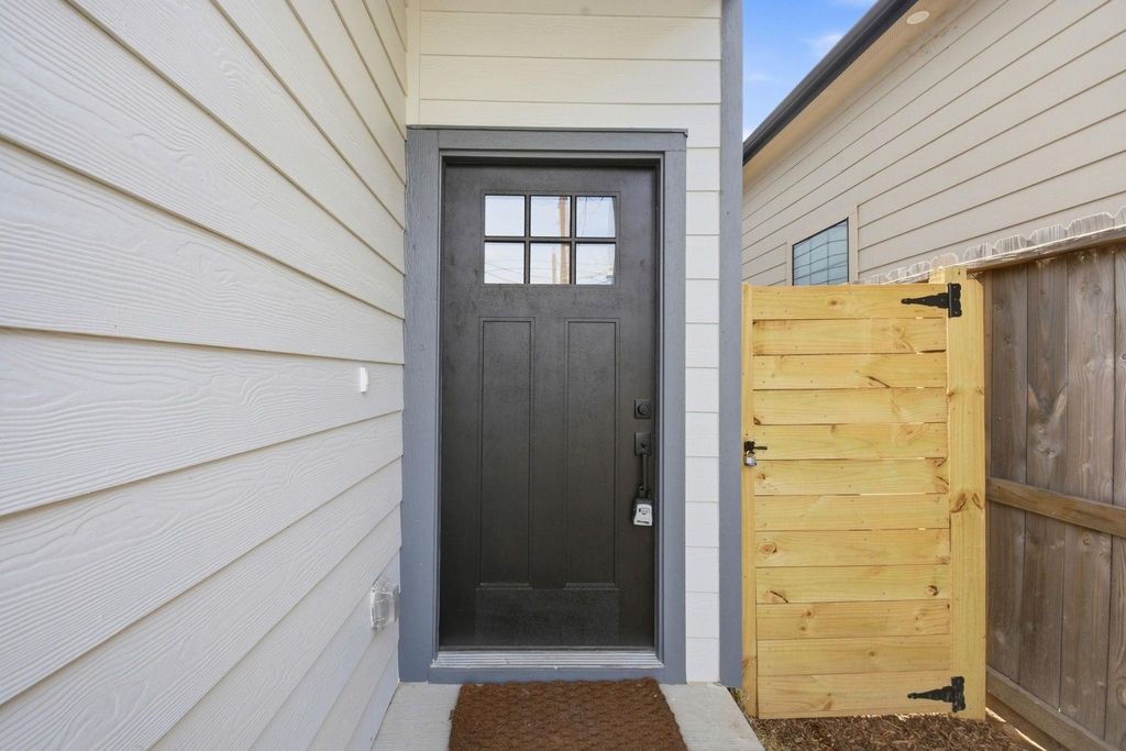 3320 Francis Street - Photo 2