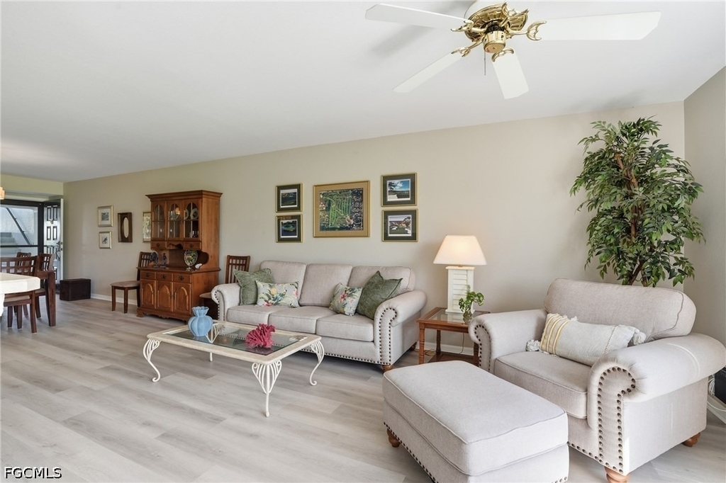 5905 Trailwinds Drive - Photo 3