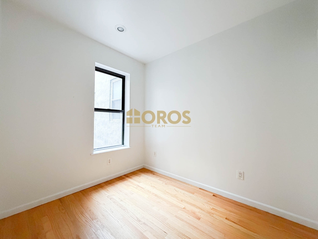 238 East 7th Street - Photo 2