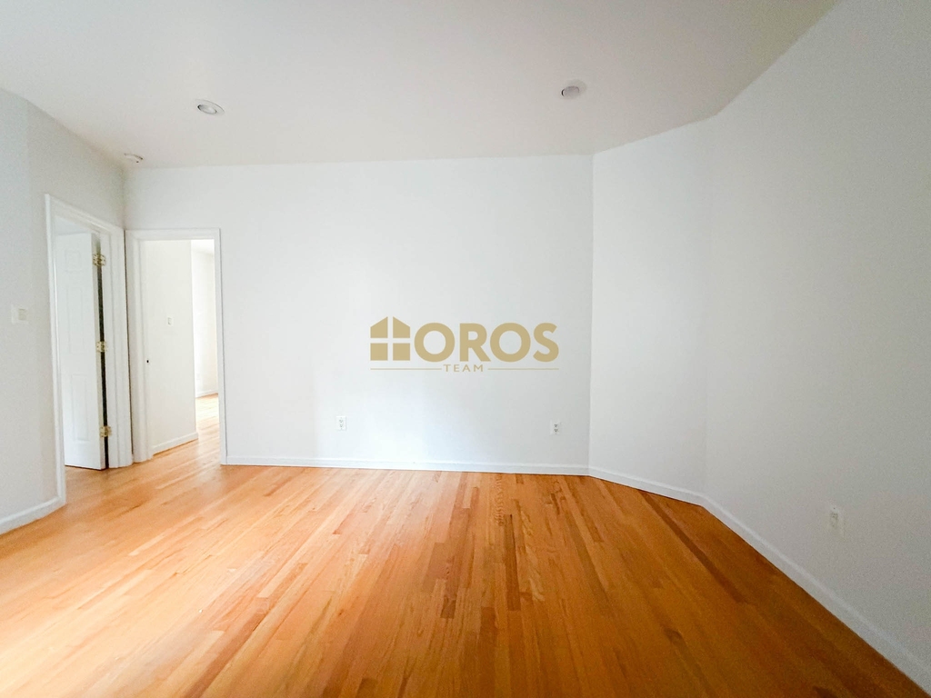 238 East 7th Street - Photo 1