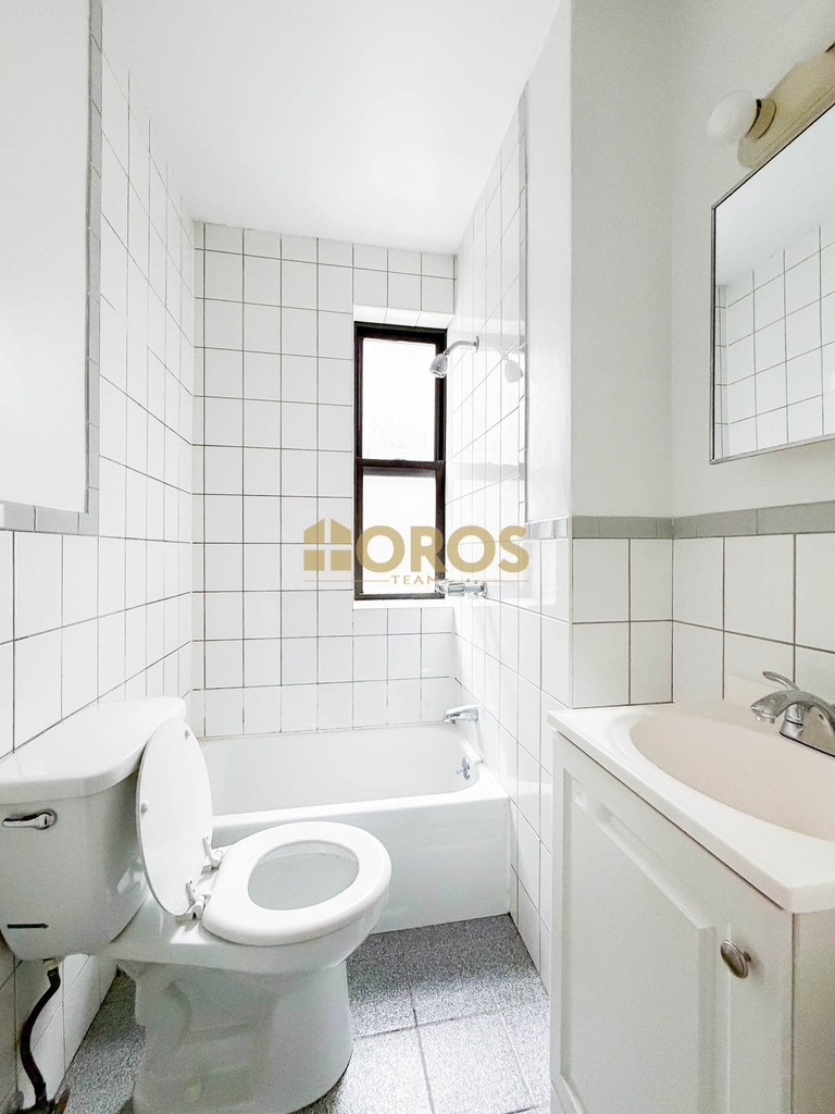 238 East 7th Street - Photo 6