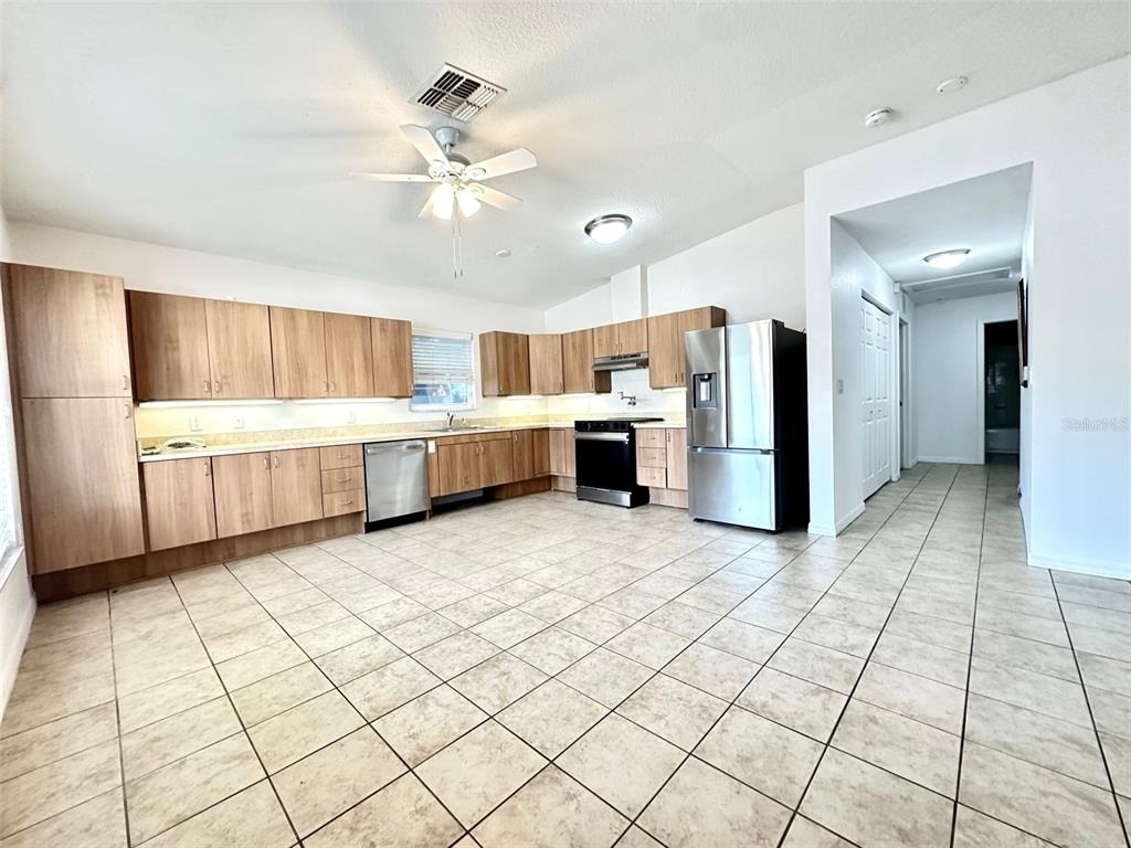 1121 Dr Martin Luther King Jr Street S - Photo 1