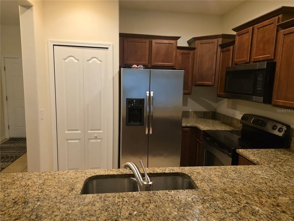 3158 Rodrick Circle - Photo 10