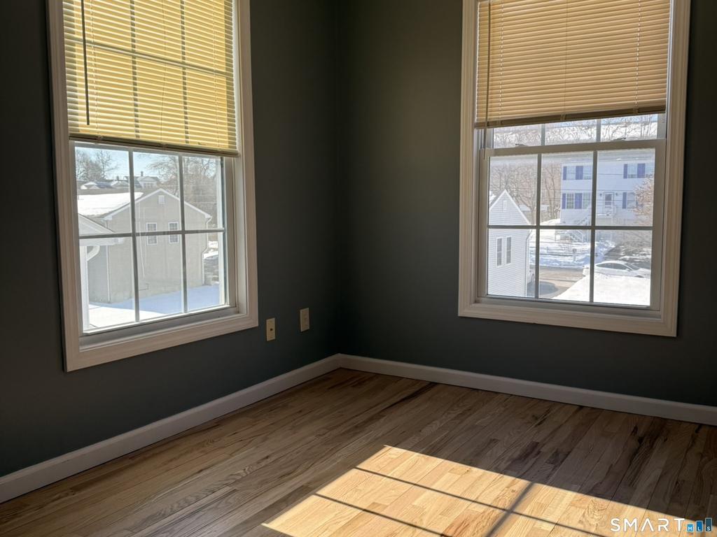765 Hart Street - Photo 6