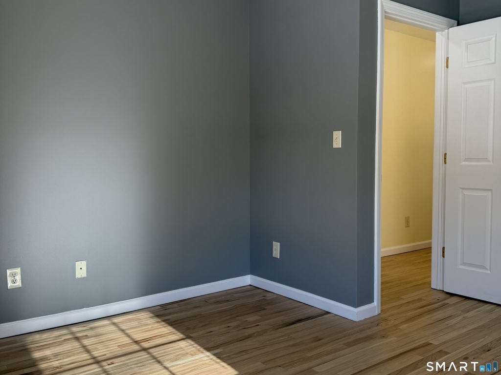 765 Hart Street - Photo 8