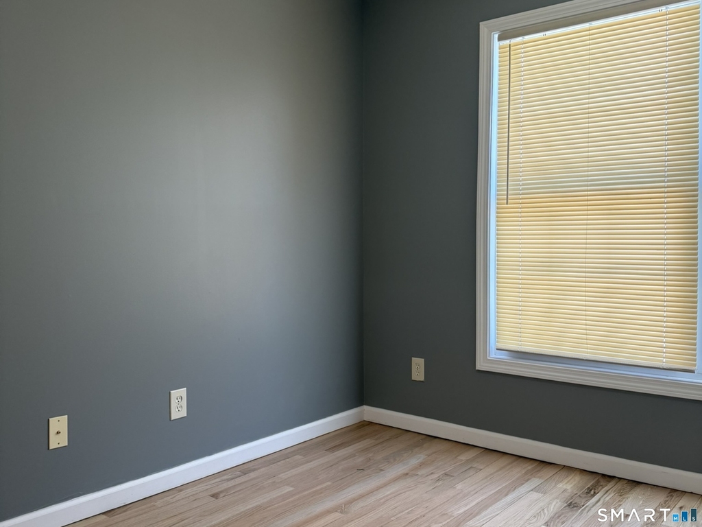 765 Hart Street - Photo 10