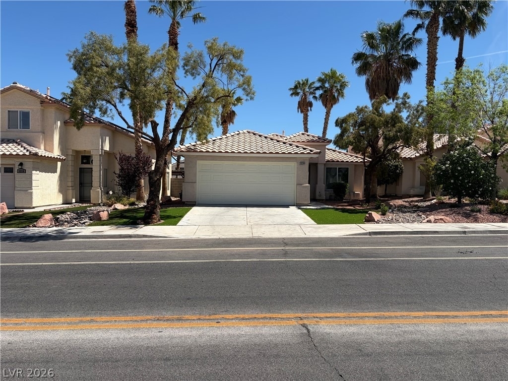 3224 N Campbell Road - Photo 0