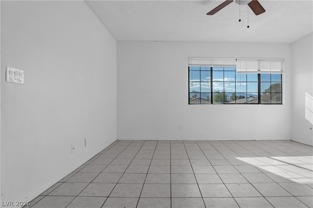 2221 N Jones Boulevard - Photo 2