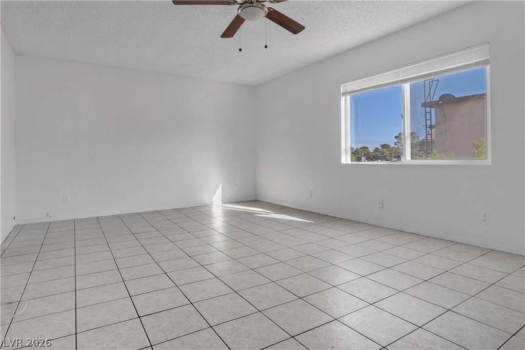 2221 N Jones Boulevard - Photo 11