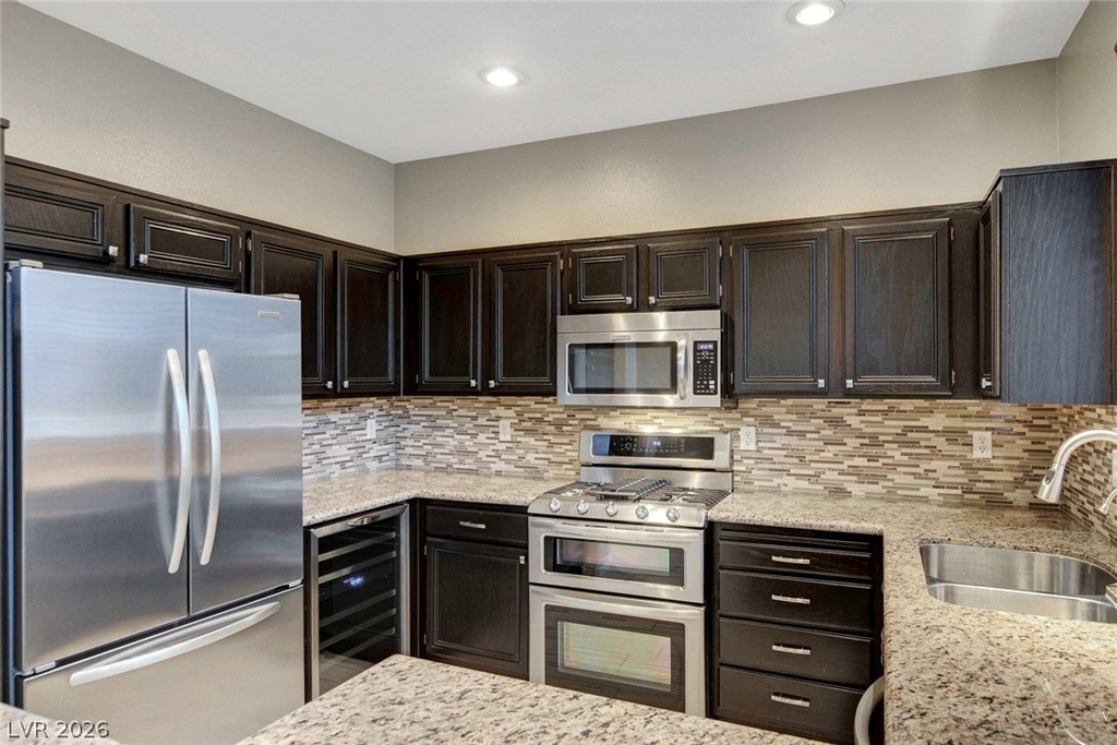 10509 Jeremy Pointe Avenue - Photo 1