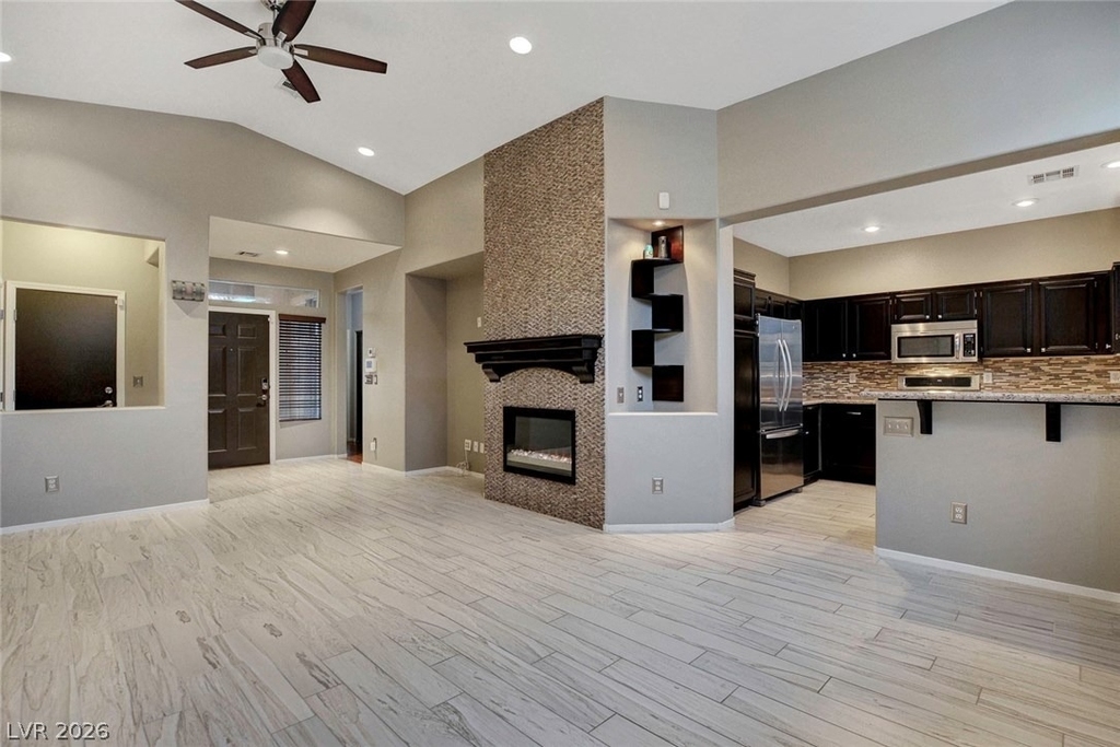 10509 Jeremy Pointe Avenue - Photo 14