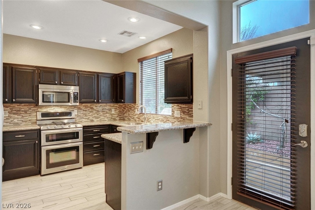10509 Jeremy Pointe Avenue - Photo 2