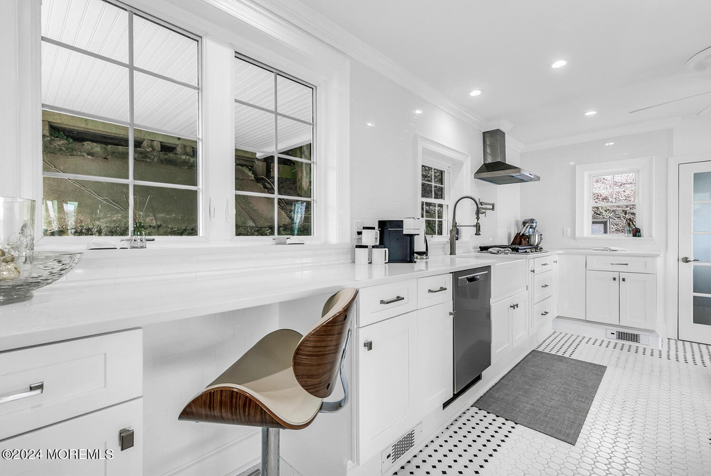157 Portland Road - Photo 2