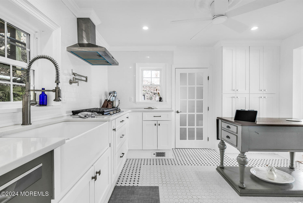 157 Portland Road - Photo 3