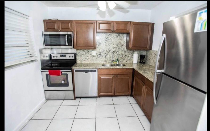 2456 Sw 54th Street - Photo 4