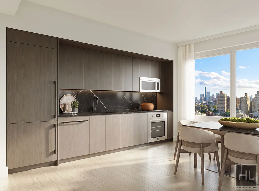 East Houston Street - Photo 1