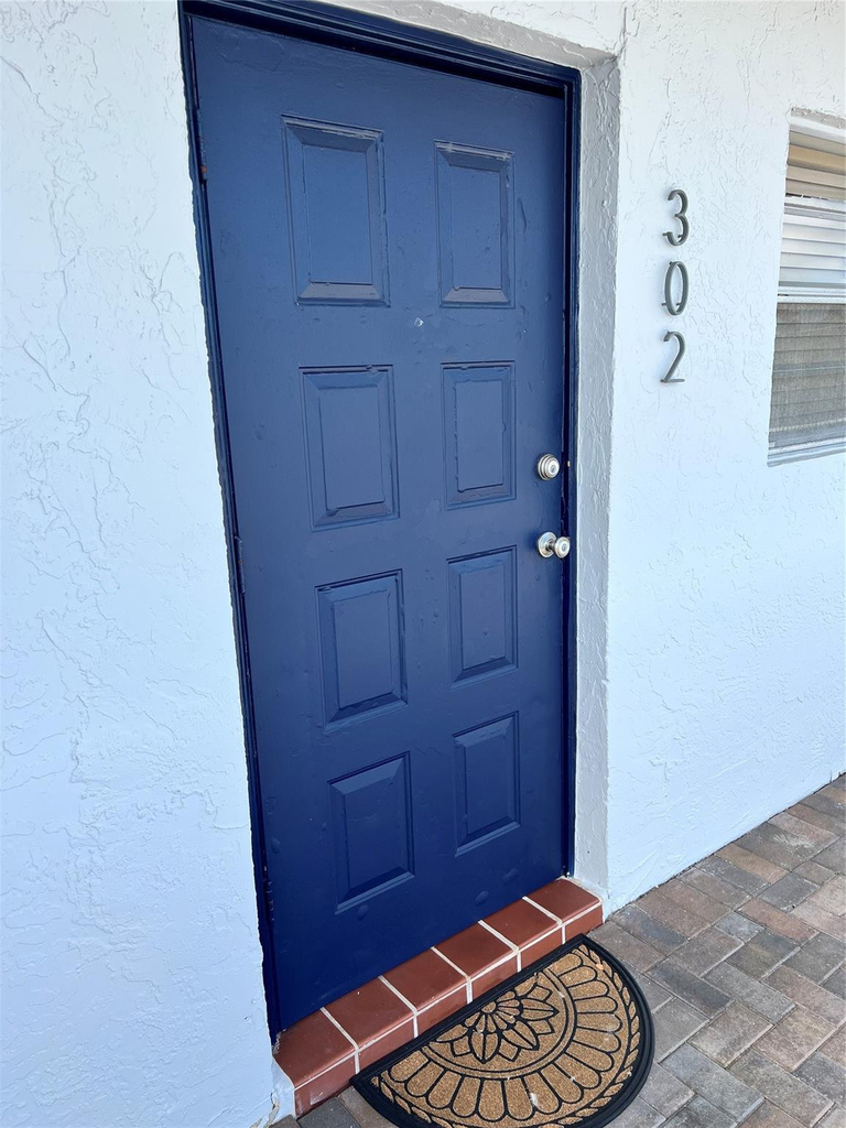 1400 Ne 57th Street - Photo 4