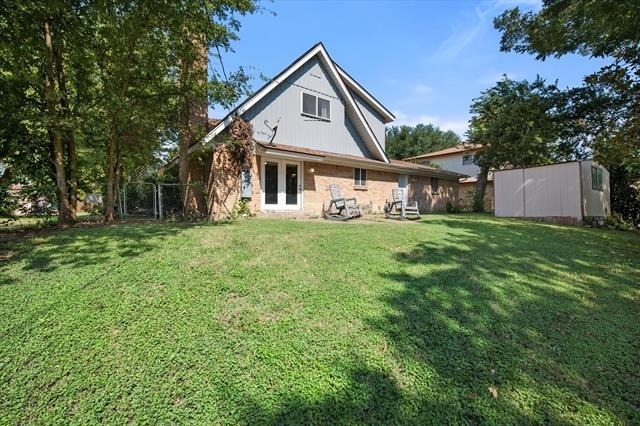 2402 Woodlawn Drive - Photo 17