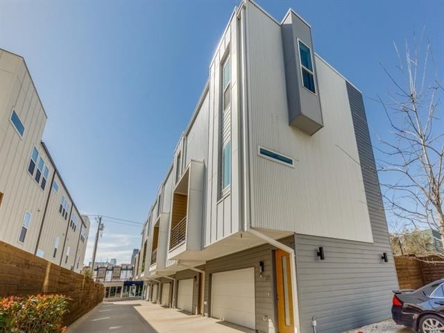 1514 N Washington - Photo 0