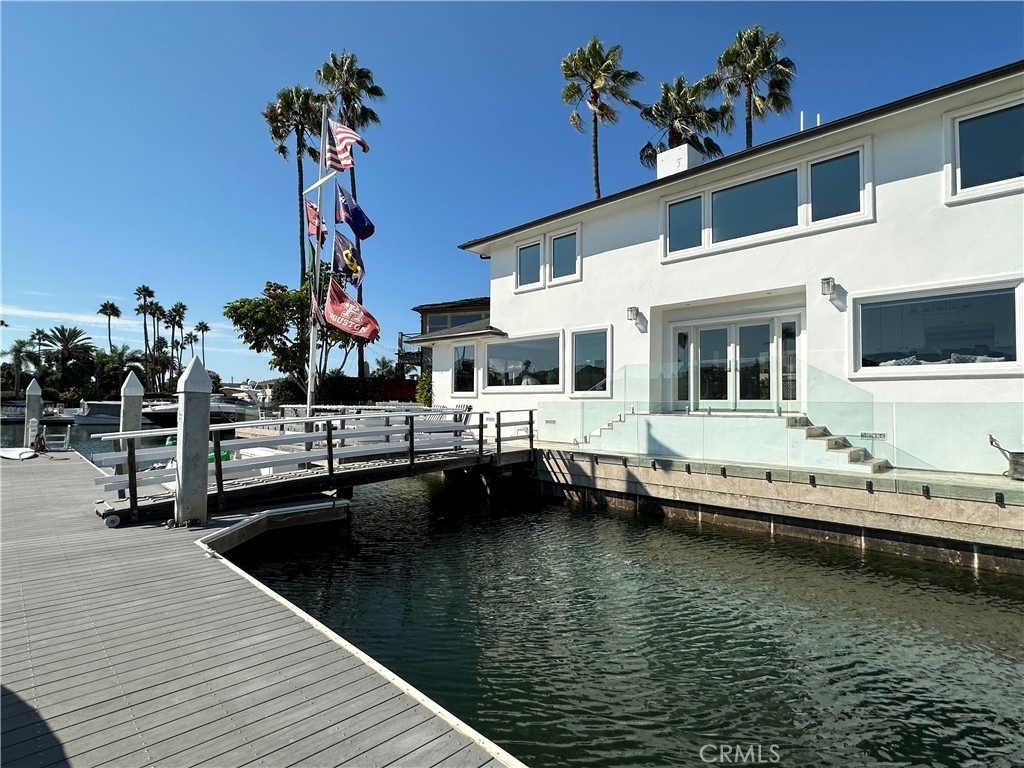 7 Balboa Coves - Photo 1
