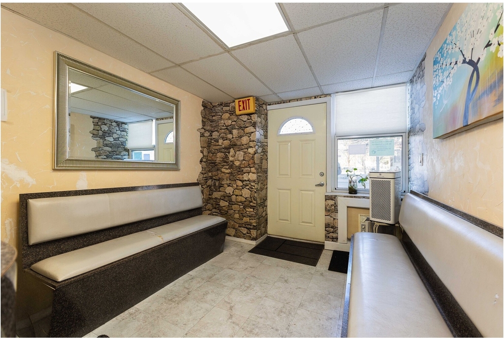 207 Ocean Pkwy - Photo 7