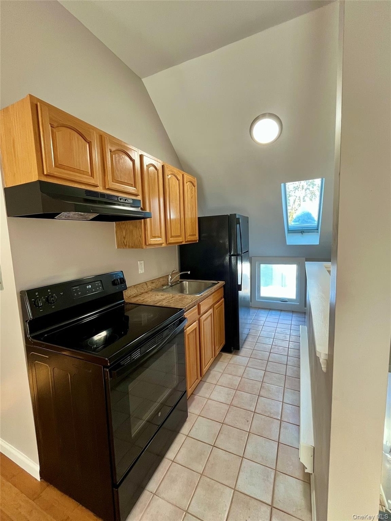 56 Tilden Lane - Photo 2