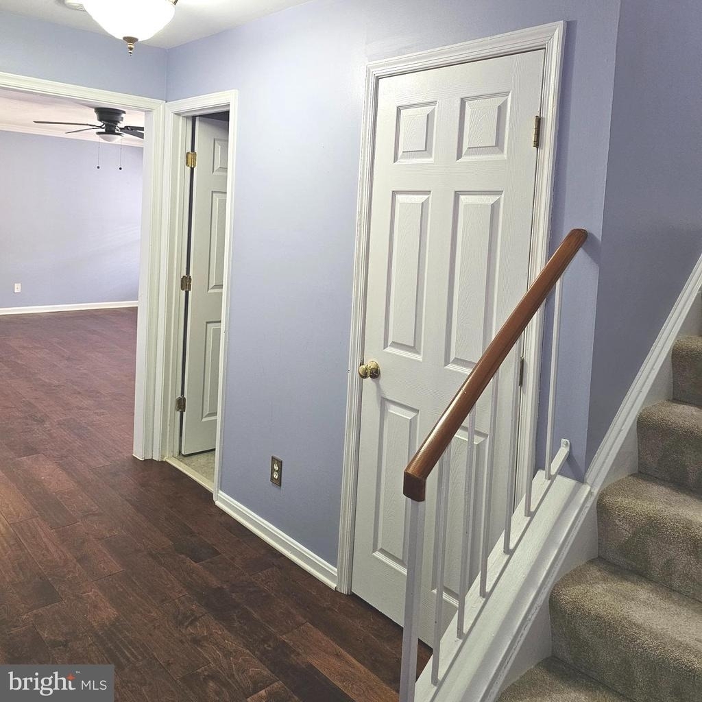 8202 Catbird Circle - Photo 3