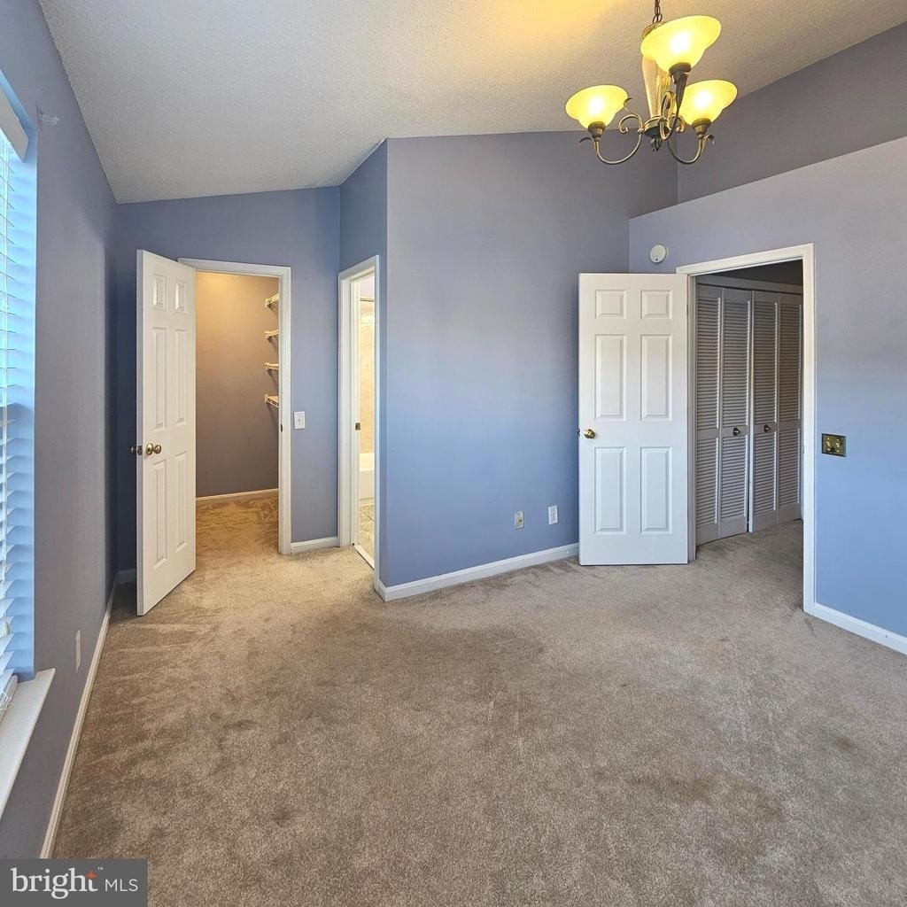 8202 Catbird Circle - Photo 18