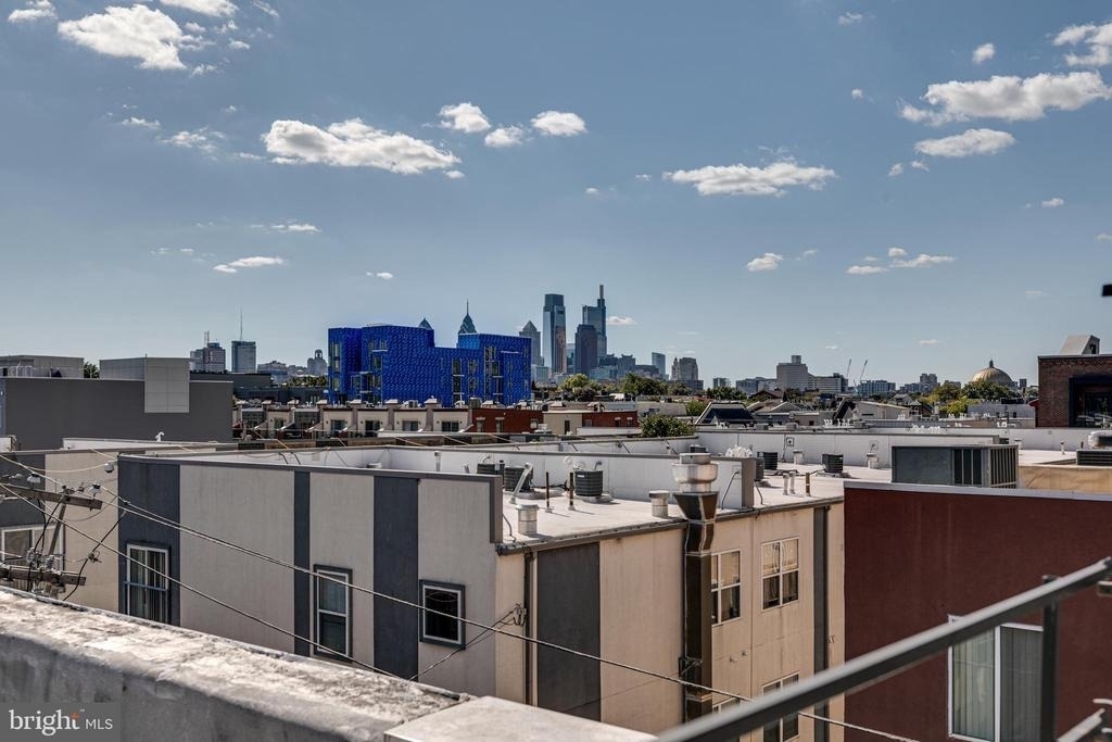 220 W George Street - Photo 55