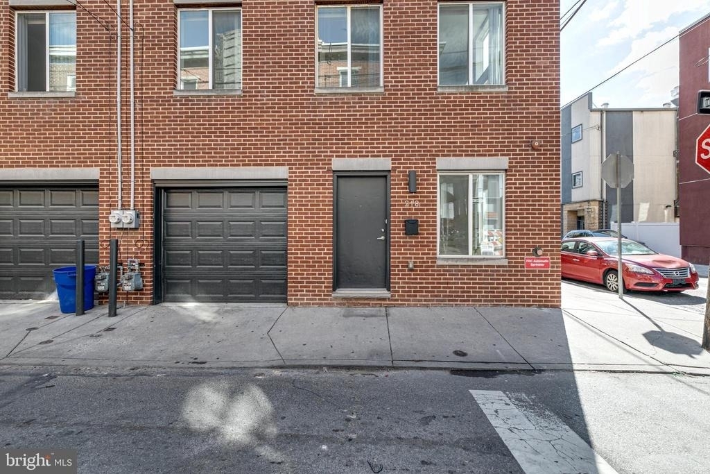 220 W George Street - Photo 5
