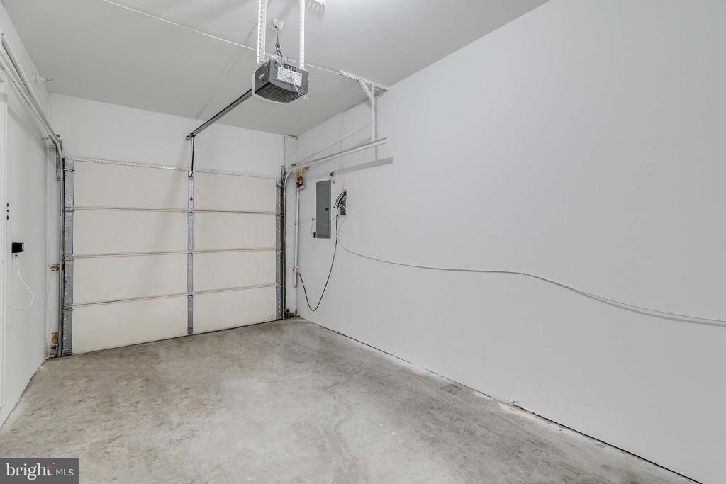 220 W George Street - Photo 43