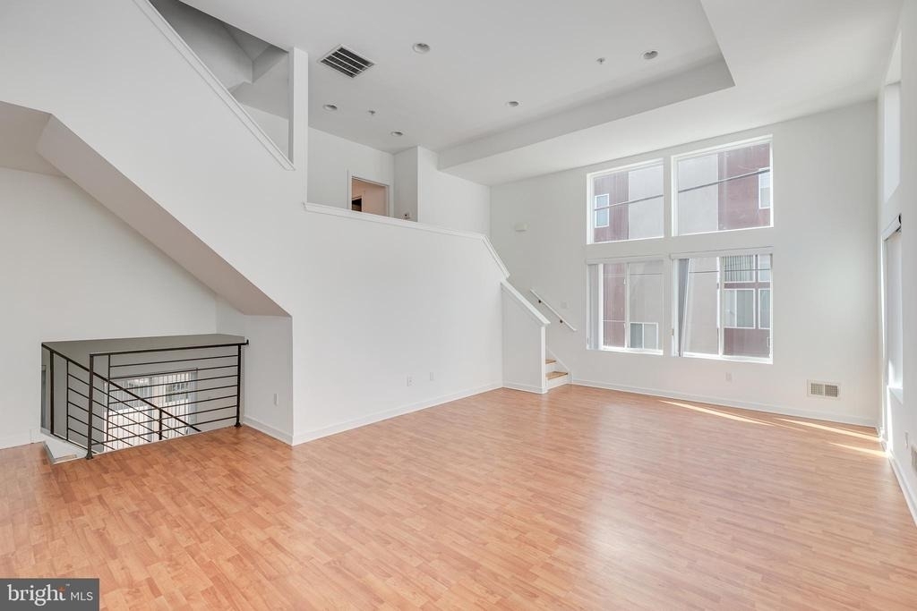 220 W George Street - Photo 46